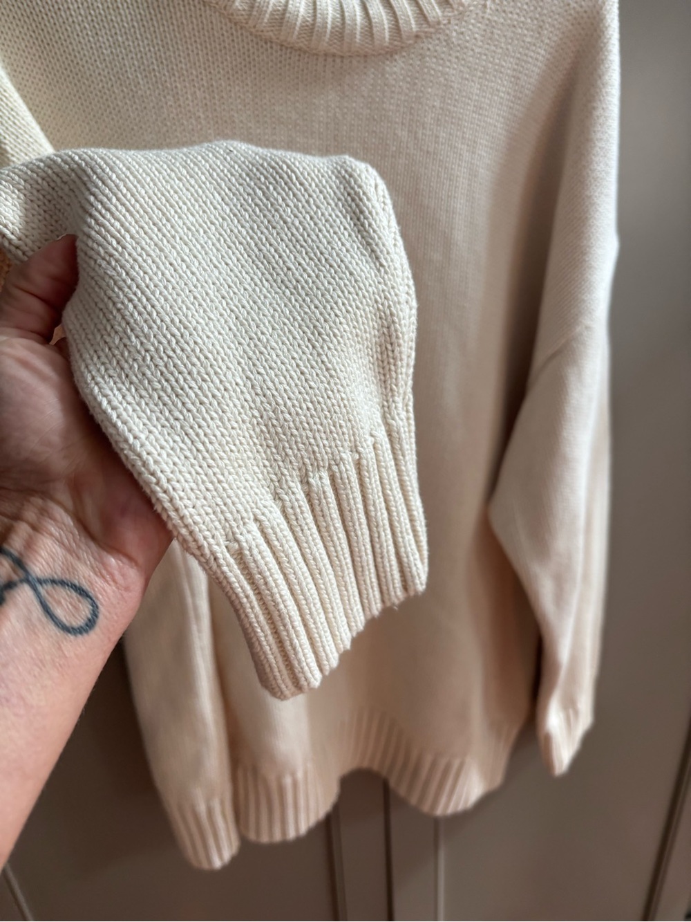 Gap 100% Cotton Oversized sweater. Gap’s “BEST SELLER” Sz M - Picture 4 of 5